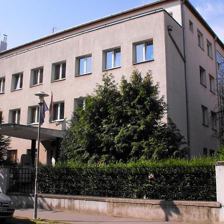 Jozsef Attila Guesthouse بودابست المظهر الخارجي الصورة